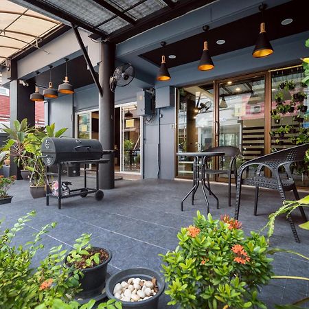 Black Pantera Hostel Patong المظهر الخارجي الصورة