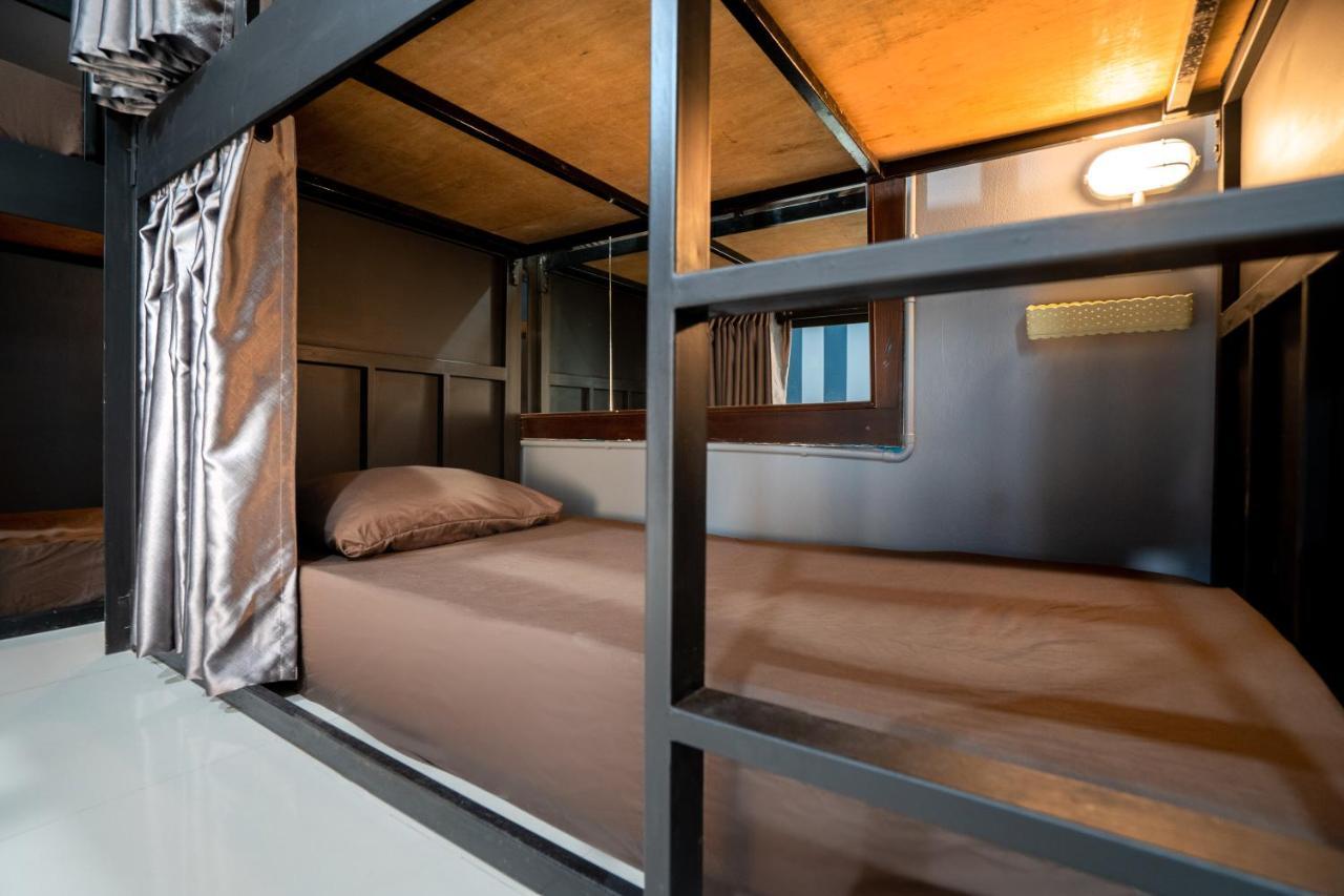 Black Pantera Hostel Patong المظهر الخارجي الصورة