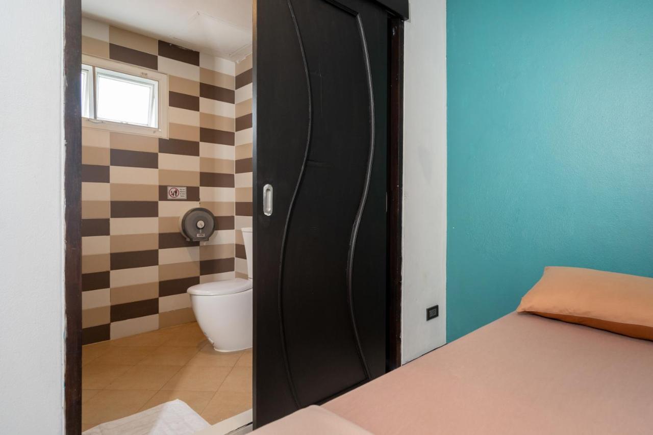 Black Pantera Hostel Patong المظهر الخارجي الصورة