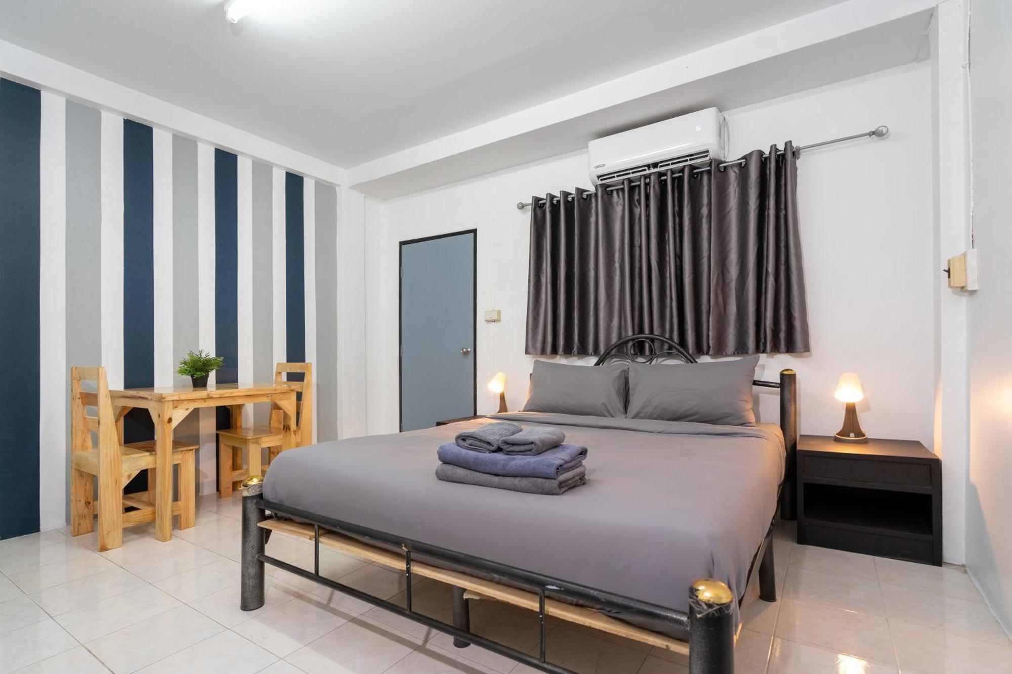 Black Pantera Hostel Patong المظهر الخارجي الصورة