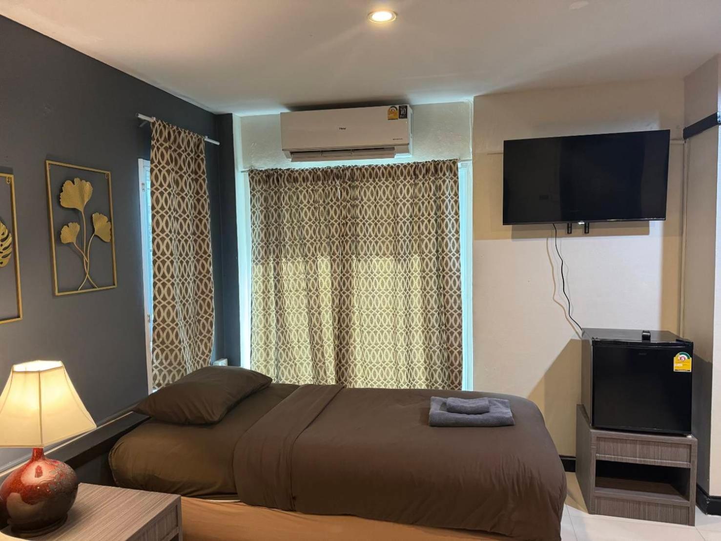 Black Pantera Hostel Patong المظهر الخارجي الصورة