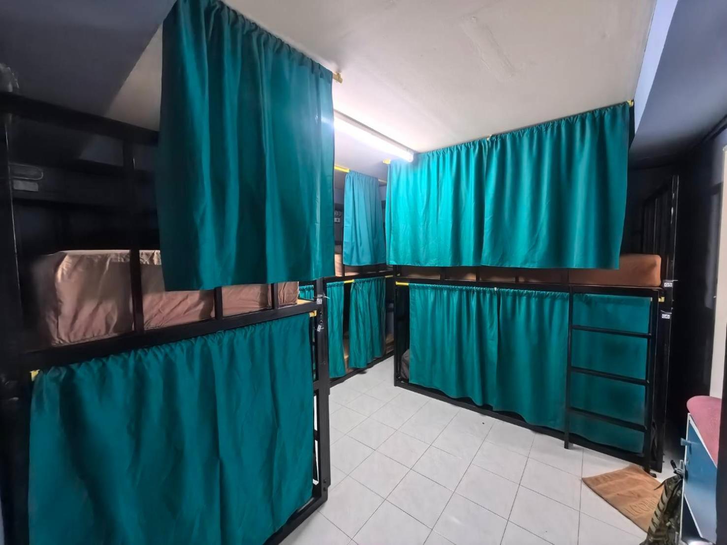 Black Pantera Hostel Patong المظهر الخارجي الصورة